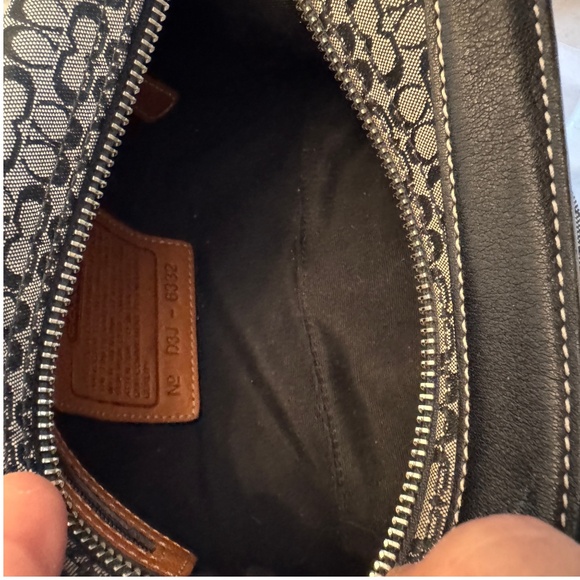 Vintage & Pristine Coach Signature Jacquard Demi Bag in Black & Grey - Picture 5 of 11
